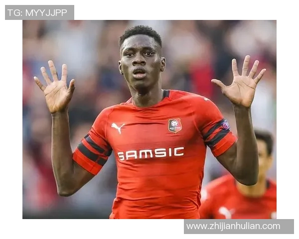 8月25日出生的足球传奇人物与他们的辉煌成就盘点